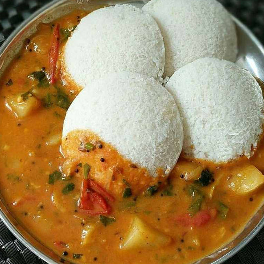 Idli Sambar (ইডলি সাম্বার)